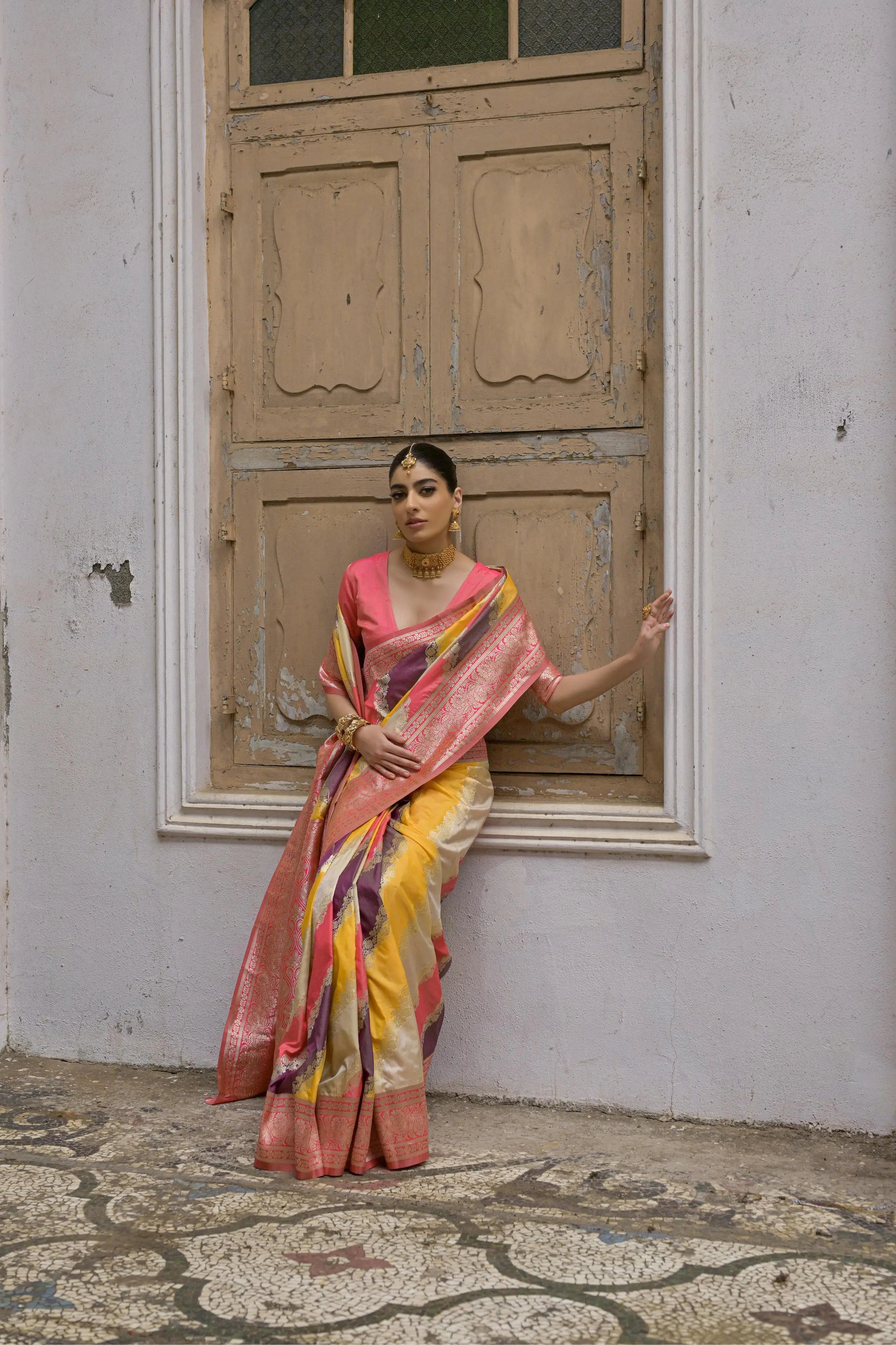 Tulip Pink Kadwa Style Weaving Soft Banarasi Silk Saree - kalyanja